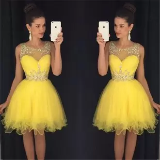 Sleeveless Tulle Knee Length Prom Dress in Yellow with Beading