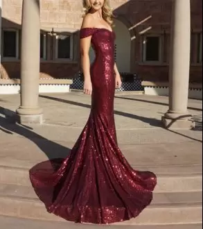 Sleeveless Sequined Brush Train Homecoming Dresses in Burgundy with Sequins