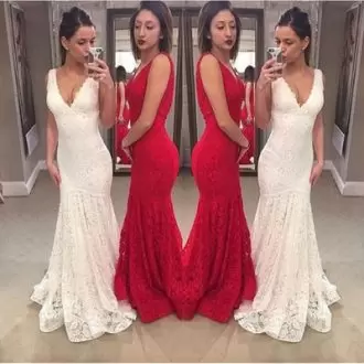 Inexpensive Sweep Train Mermaid Evening Dress White V-neck Lace Sleeveless Floor Length Lace Up
