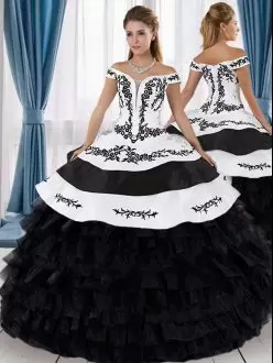 Beautiful White and Black Organza Off The Shoulder Quinceanera Dress with Embroidery  Ruffles