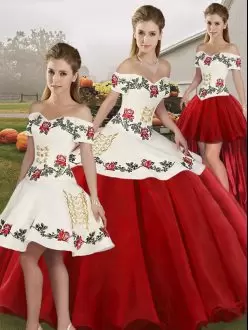 White And Red Short Sleeve Embroidery Quinceanera Dress 4 Pieces