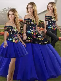 High Quality Royal Blue Three Pieces Embroidery 15th Birthday Dress Lace Up Tulle Sleeveless Floor Length