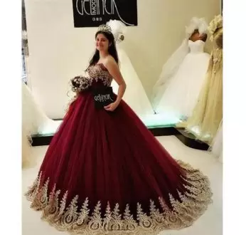 Most Popular Sweetheart Sleeveless Quinceanera Dresses Floor Length Appliques Burgundy Tulle