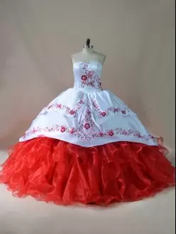 Inexpensive Sleeveless Embroidery Lace Up 15 Quinceanera Dress with White And Red Court Train