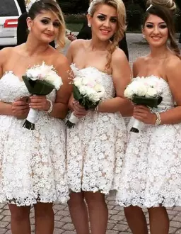 White A-line Lace Bridesmaid Dress Sleeveless Knee Length
