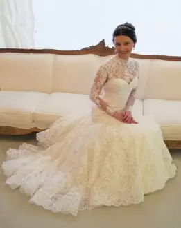 Top Selling Lace High-neck Long Sleeves Brush Train Backless Lace Bridal Gown in White