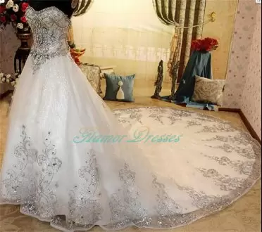 Low Price Sweetheart Sleeveless Tulle Wedding Gown Beading and Lace Chapel Train Lace Up