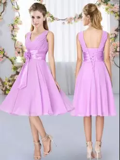 Glamorous Knee Length Lace Up Quinceanera Court of Honor Dress Lilac for Wedding Party with Hand Made Flower