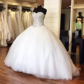 White Sweetheart Neckline Beading Wedding Dresses Sleeveless