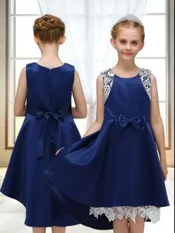 Luxury Scoop Sleeveless Zipper Flower Girl Dress Navy Blue Satin Lace and Bowknot