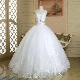 Floor Length Lace Up Wedding Dress White for Wedding Party with Beading and Appliques