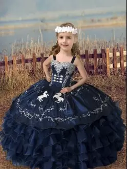 Affordable Sleeveless Organza Floor Length Lace Up Little Girl Pageant Dress in Navy Blue with Embroidery and Ruffled Layers
