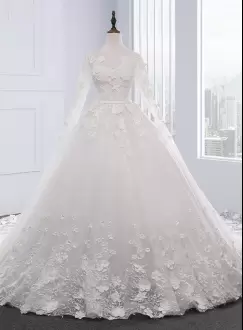 Beatiful White Long Sleeves 3D Flowers Lace Wedding Dress with Train