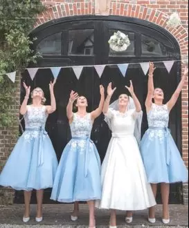 Spectacular Lace and Appliques Bridesmaids Dress Baby Blue Sleeveless Tea Length