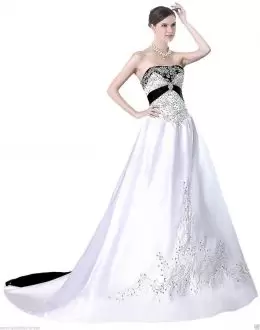 Simple Elegant White And Black Sleeveless Embroidery Wedding Dress with Train