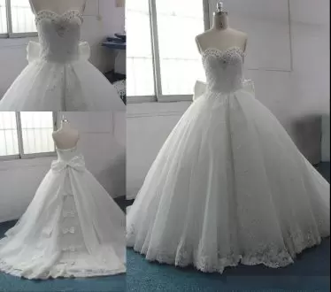 Fabulous Sweetheart Sleeveless Wedding Gowns Court Train Appliques and Sequins and Bowknot White