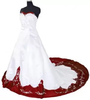 White And Red Sleeveless Chapel Train Embroidery With Train Wedding Gowns