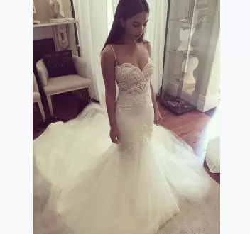 Fashion White Tulle Lace Up Wedding Dress Sleeveless Court Train Appliques