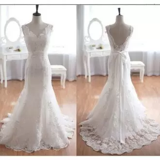 Simple Sleeveless Lace and Bowknot Backless Wedding Dresses with White Brush Train