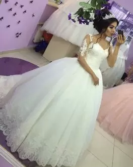 Fashionable White Ball Gowns Tulle V-neck Half Sleeves Lace and Appliques Floor Length Lace Up Wedding Dress